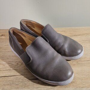 Vionic Demetra slip-on sneakers in gray leather SZ 8